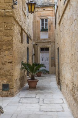 Malta, eski binalar ve mimari tipik Caddesi'nin fotoğraf