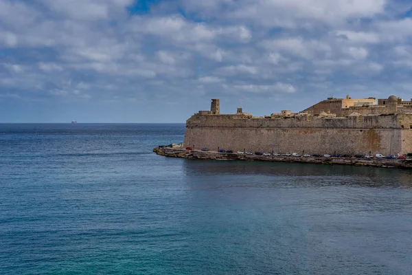 Foto Van Middellandse Zee Uitzicht Vanaf Valletta Malta Blauwe Bewolkte — Stockfoto