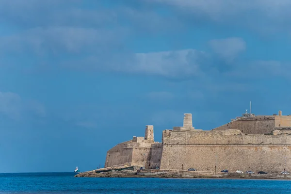 Valletta Malta Skyline Capitol Stad Met Blauwe Bewolkte Hemel Als — Stockfoto