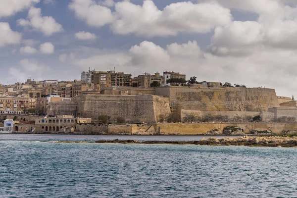 Valletta Malta Skyline Capitol Stad Met Blauwe Bewolkte Hemel Als — Stockfoto