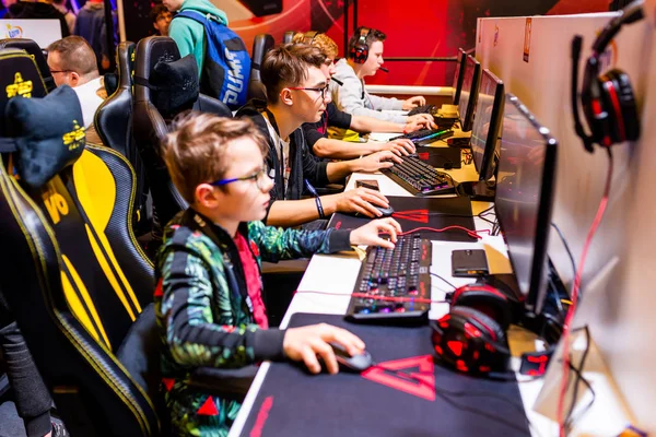 KATOWICE, POLONIA - 3 de marzo de 2019: Intel Extreme Masters 2019 - E —  Fotos de Stock