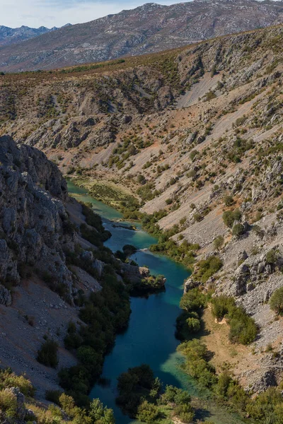Cañón de Zrmanja, Río zrmanja en el condado de Zadar, Dalmacia, Croacia — Foto de Stock