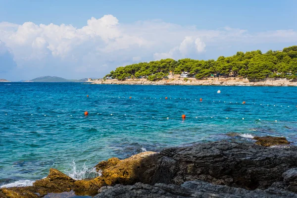 Ostrov murter tyrkysová Laguna beach, Dalmácie, Chorvatsko — Stock fotografie