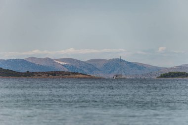 Akdeniz 'de idilik görünümü, Murter, Dalmatia, Hırvatistan