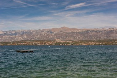 Velebit moutains ve Adriyatik Denizi Novigrad, Dalmaçya, Hırvat