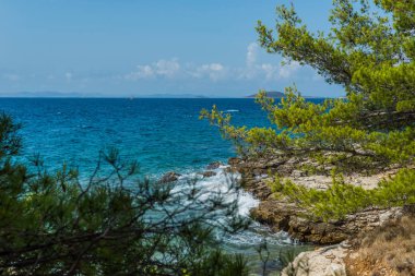 Akdeniz 'de idilik görünümü, Murter, Dalmatia, Hırvatistan