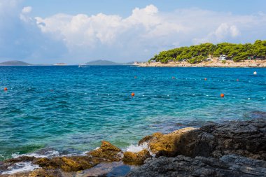 Murter turkuaz lagün plaj, Dalmaçya, Hırvatistan Island