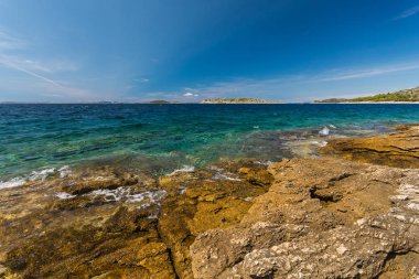 Akdeniz 'de idilik görünümü, Murter, Dalmatia, Hırvatistan