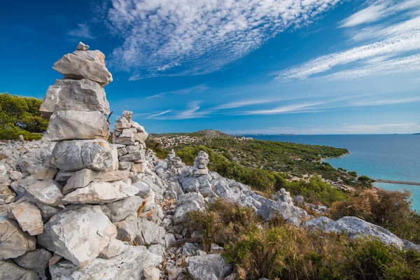 Vista idilliaca sul Mar Mediterraneo, Murter, Dalmazia, Croazia — Foto Stock