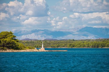 Akdeniz 'de idilik görünümü, Murter, Dalmatia, Hırvatistan