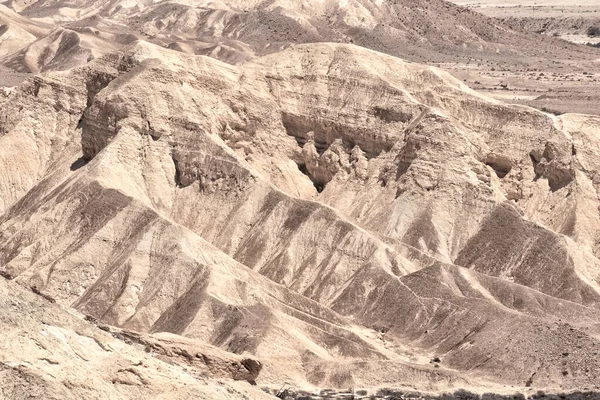 Pustynia Negev. Widok na wapienne góry wąwozu Qing — Zdjęcie stockowe