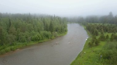Tyulyuk köyü yakınlarındaki Yuryuzan Nehri