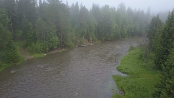 Floden Yuryuzan Nära Byn Tyulyuk — Stockvideo
