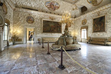 Padova, İtalya - 11 Ekim 2016: Villa Contarini 11 Ekim 2016 Padova, İtalya için üzerinde Barok iç. Venedik yakınındaki bir dönüm noktası Venedik villa olduğunu