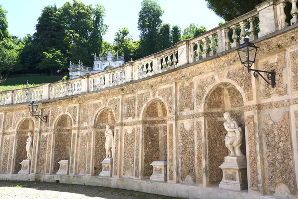 トリノ イタリア 2016年5月24日 イタリアのトリノで2016年5月24日にレジーナ城庭園 それはランドマークの宮殿とユネスコの世界遺産です — ストック写真