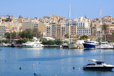 Malta 'daki Akdeniz kıyı manzarası