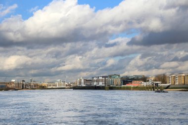 Londra ve Thames nehrinin şehir manzarası, İngiltere