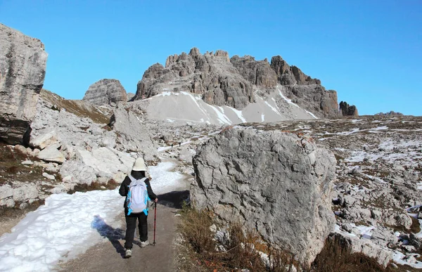 Vandringsled Till Fjällstuga Refugio Lavaredo Vid Dolomiterna Italien — Stockfoto