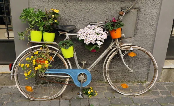 Bicicleta Decorada Con Flores Colores — Foto de Stock