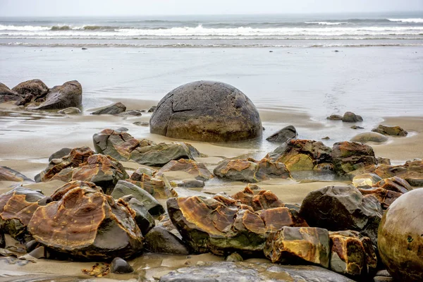 ニュージーランドの南の島の雨の下で Moeraki — ストック写真