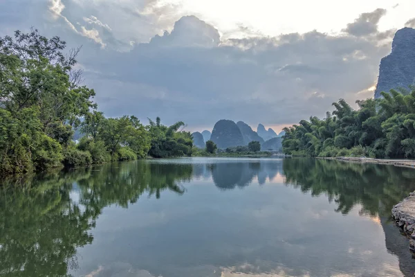 Belle Rivière Yulong Dans Comté Yangshuo Guilin Guangxi Chine — Photo