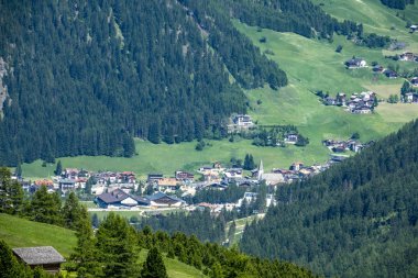 Brixen'in tarım arazisi ve villası