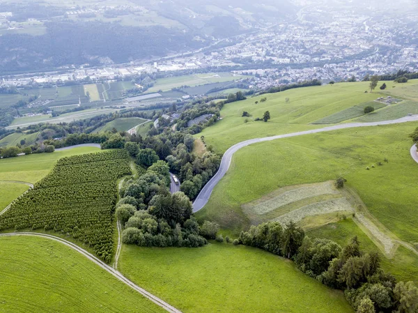 Brixen'in tarım arazisi ve villası — Stok fotoğraf