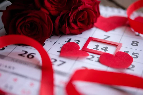 День Святого Валентина Календарь Датой Сердца Розы — стоковое фото