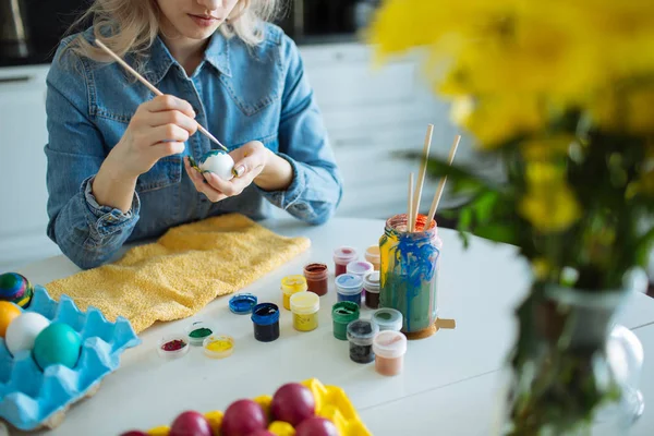 Girl Paints Eggs Easter — Stock Photo, Image