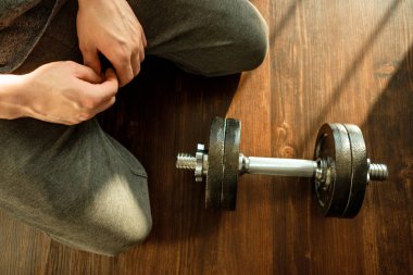 Geliştirme ve fitness eğitim kavramı. Özveri, motivasyon ve ilerlemesi