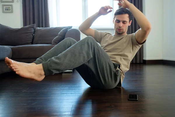 Hombre Haciendo Ejercicios Casa Estilo Vida Saludable Concep — Foto de Stock