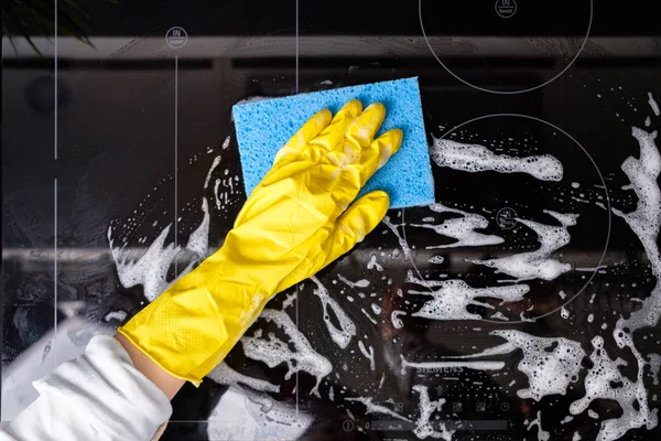 Girl Washes Stove Blue Sponge Yellow Gloves — Stock Photo, Image