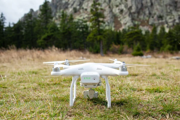 Quadcopter Drone Utomhus Himlen — Stockfoto