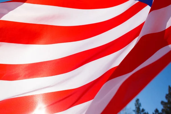 Bandera Americana Ondeando Viento Contra Cielo Azul — Foto de Stock