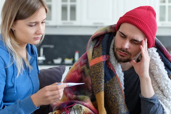 Girl Measures Temperature Sick Guy Home — Stock Photo, Image