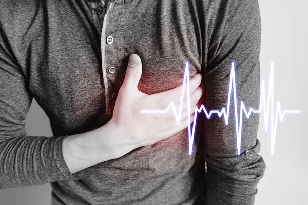 Killen Håller Patientens Hand Bröstet Bröstsmärta Smärt Läge Markerat Rött — Stockfoto