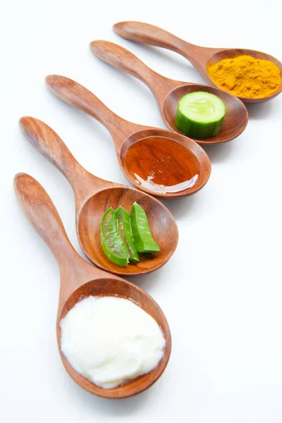 Färsk Yoghurt Aloe Vera Gurkmeja Pulver Honung Gurka Citron Ingredienser — Stockfoto