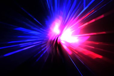 Fütürist mercek patlaması. Parlayan parçacıkları ve çizgileri olan ışık patlaması yıldızı. Güzel soyut ışın arkaplanı.