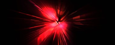 Fütürist mercek patlaması. Parlayan parçacıkları ve çizgileri olan ışık patlaması yıldızı. Güzel soyut ışın arkaplanı.