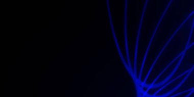 Işık dalgalarının neon renkli soyut tasarımı. Dijital arka plan ve neon ışığı parlama efekti. Parlak ışınlar duvar kağıdı.