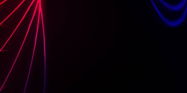 Işık dalgalarının neon renkli soyut tasarımı. Dijital arka plan ve neon ışığı parlama efekti. Parlak ışınlar duvar kağıdı.