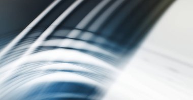 Soyut, enerjik bir arkaplan. Renkli, dalgalı duvar kâğıdı. Grafik çizimi. Üst üste gelen yumuşak dalgalı çizgiler.