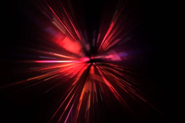 Fütürist mercek patlaması. Parlayan parçacıkları ve çizgileri olan ışık patlaması yıldızı. Güzel soyut ışın arkaplanı.