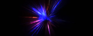 Fütürist mercek patlaması. Parlayan parçacıkları ve çizgileri olan ışık patlaması yıldızı. Güzel soyut ışın arkaplanı.