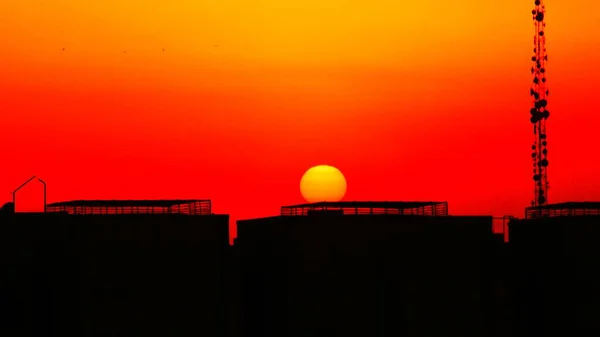 夕方の夕日 美しい空 空の雲 — ストック写真