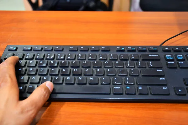 Tangentbord Kontorsanvändning Företag Skriva Tangentbord Skrivbordet Svart Tangentbord — Stockfoto