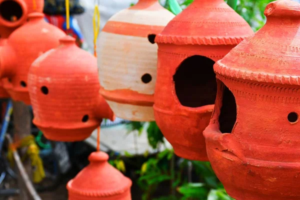 Kunsthandwerk Lehm Natürliches Nisthaus Für Rotkehlchen Und Andere Gartenvögel — Stockfoto