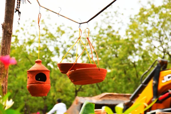 Rzemiosło Clay Natural Nest House Dla Robin Innych Ptaków Ogrodowych — Zdjęcie stockowe