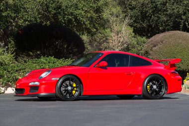 2013 Porsche Gt3 kırmızı, Carmel valley Hills Kaliforniya 2018 yılında çekilen resmi
