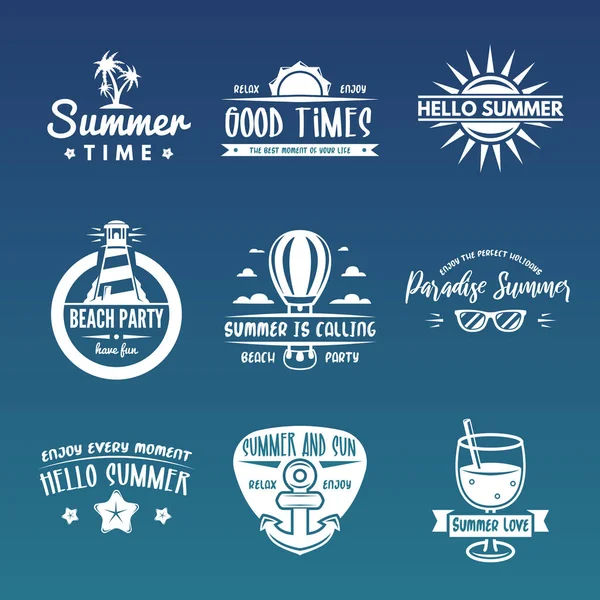 Etiquetas de verão, logotipos, etiquetas desenhadas à mão e elementos definidos para férias de verão, viagens ou férias, sol. Ilustração vetorial . Vetores De Stock Royalty-Free